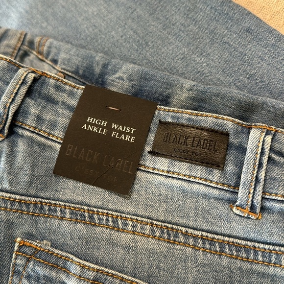 Black Label NWT High Waisted Ankle Flare Jeans - Picture 6 of 12